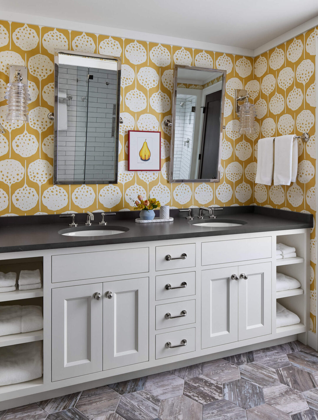 bathroomdesigndoublesinkvanitymirrosglasslightfixturesbright